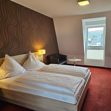 Hotel Lindenhof à Osterspai Extérieur photo