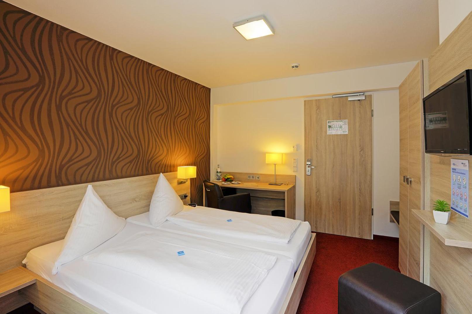 Hotel Lindenhof à Osterspai Extérieur photo