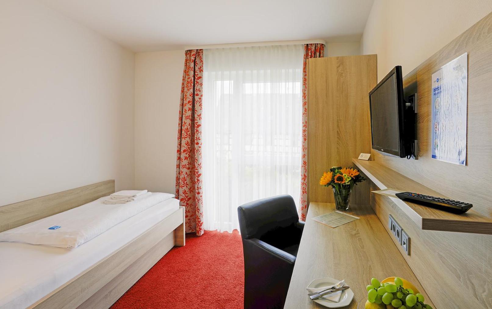 Hotel Lindenhof à Osterspai Extérieur photo