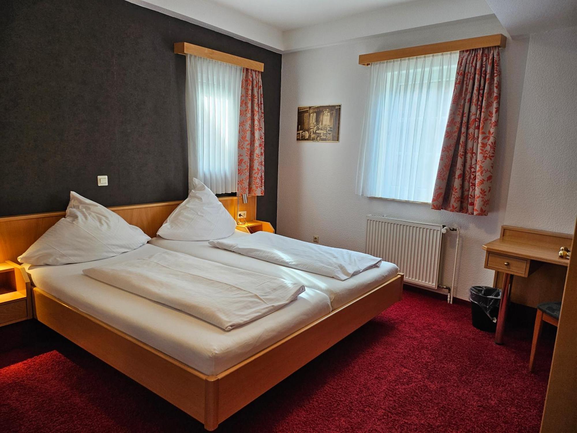 Hotel Lindenhof à Osterspai Extérieur photo