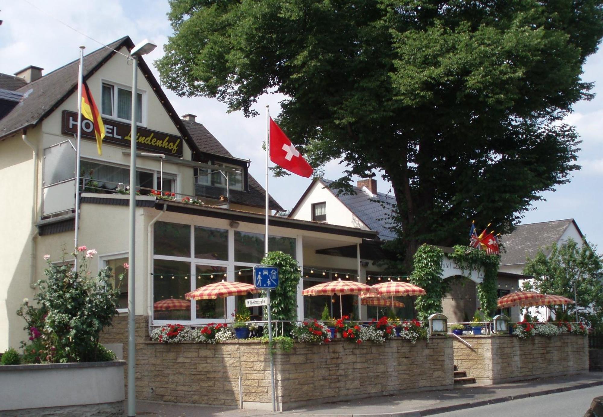 Hotel Lindenhof à Osterspai Extérieur photo